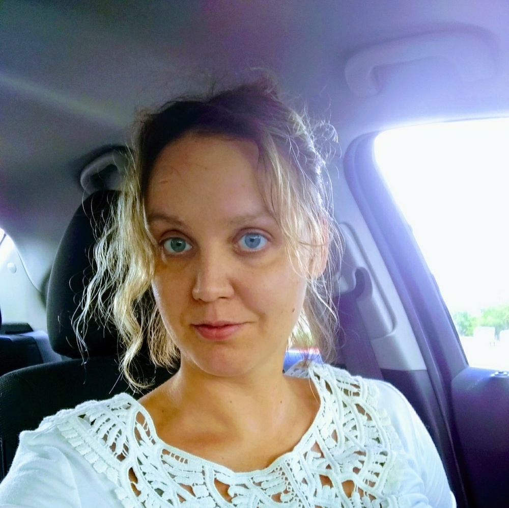 Meet your Posher, Courtney